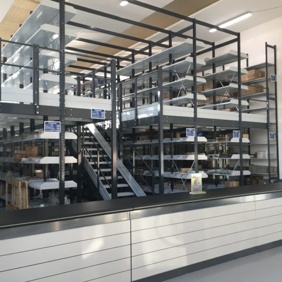 sopraelevazioni magazzino