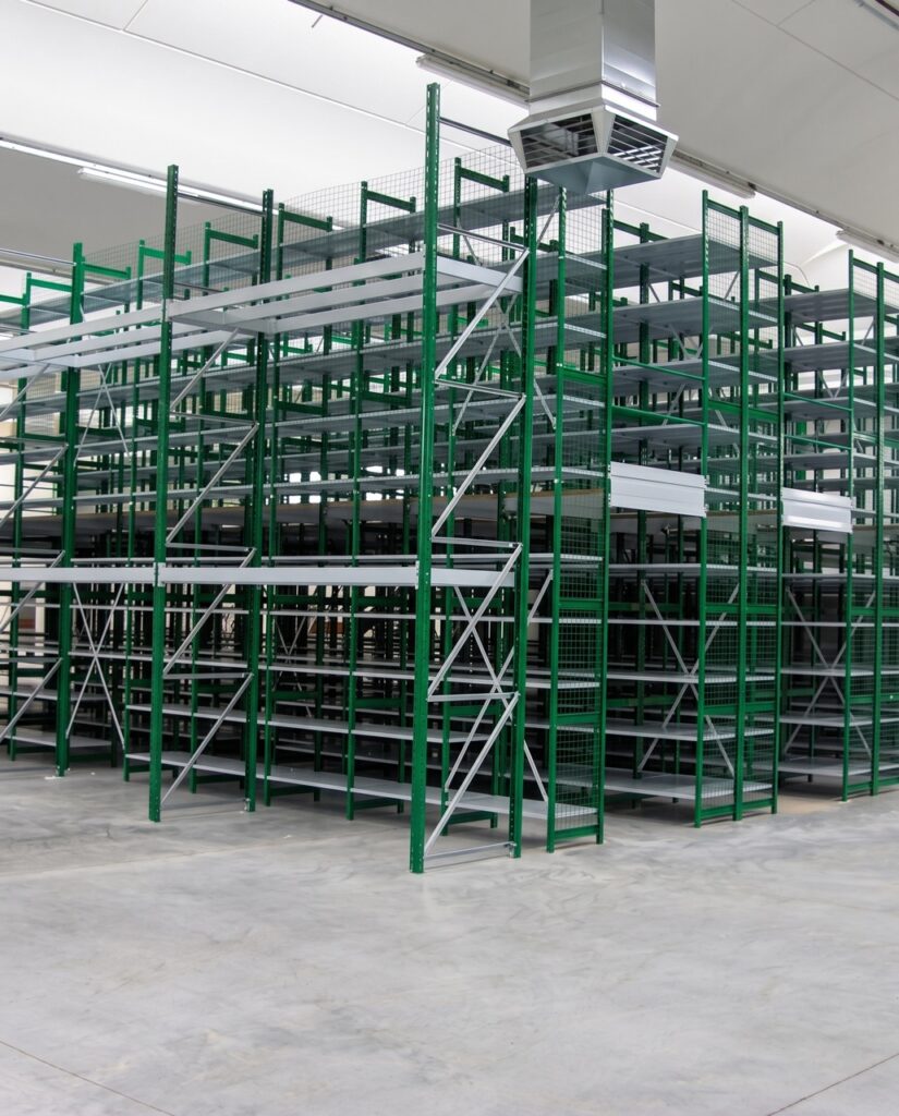Scaffalatura Leggera a Ripiani_13